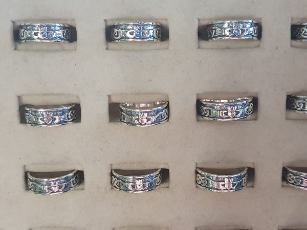 Gents Silver Claddagh Band