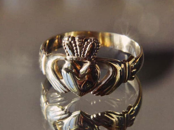 Gold Gents Claddagh Ring